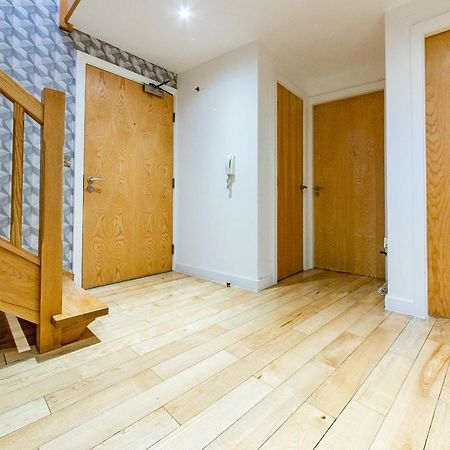 Spacious 3-Bed Penthouse With City Sky Line Views Sheffield Bagian luar foto