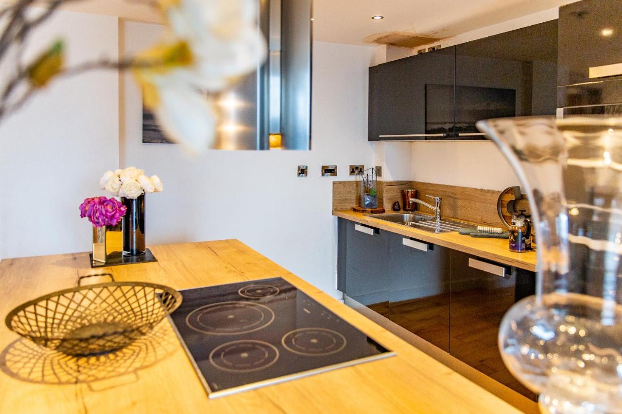 Spacious 3-Bed Penthouse With City Sky Line Views Sheffield Bagian luar foto