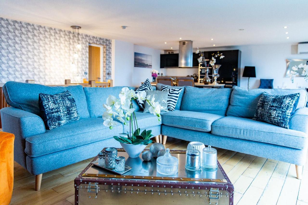 Spacious 3-Bed Penthouse With City Sky Line Views Sheffield Bagian luar foto