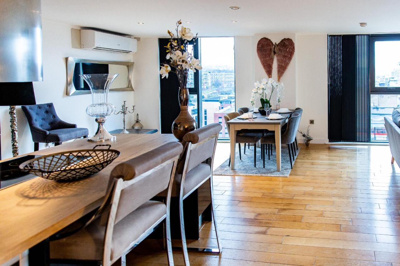 Spacious 3-Bed Penthouse With City Sky Line Views Sheffield Bagian luar foto