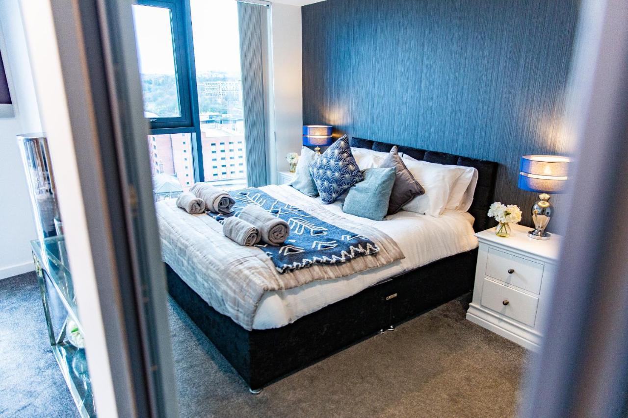 Spacious 3-Bed Penthouse With City Sky Line Views Sheffield Bagian luar foto